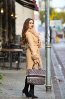 Palton Sexy iarna cu faux-blanita detaliu
