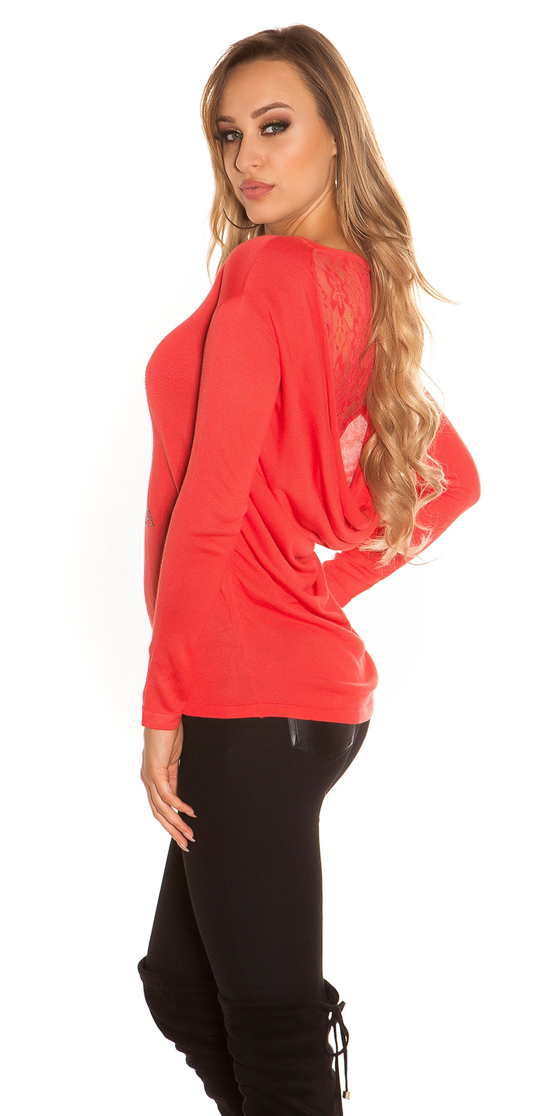 Pulover la moda cu dantela