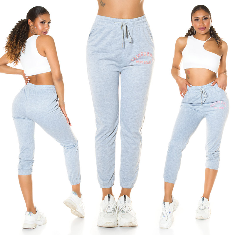 Pantaloni confortabili la moda