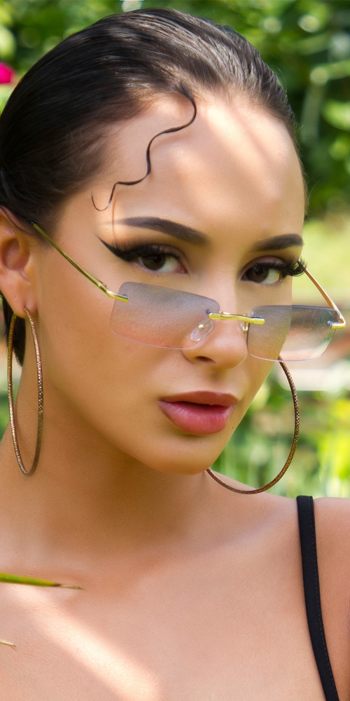 Sexy rimless lightly tinted de vara glasses